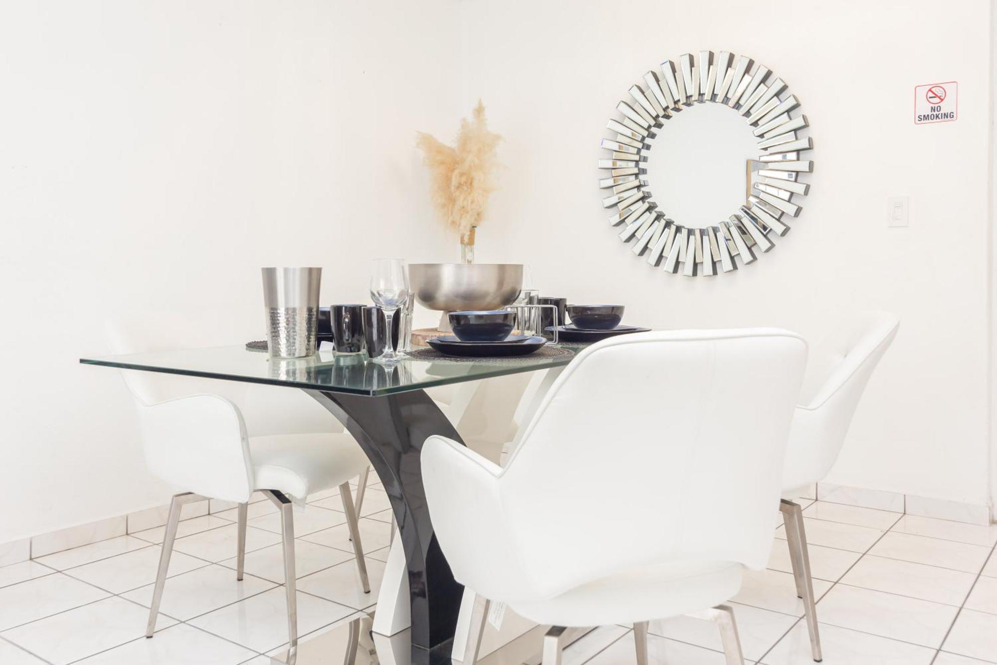 One Bedroom Apartment - With Parking & Balcony - Heart Of Wynwood Miami Esterno foto