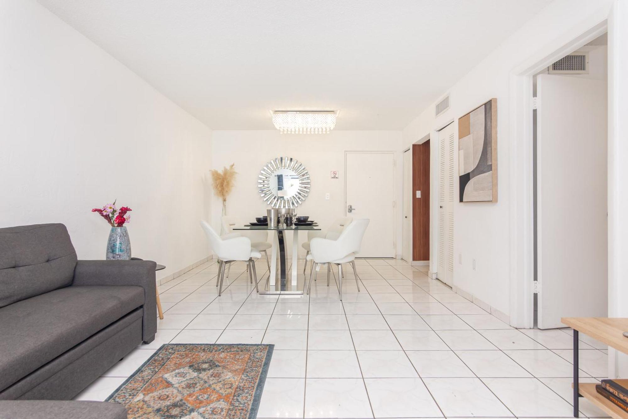 One Bedroom Apartment - With Parking & Balcony - Heart Of Wynwood Miami Esterno foto