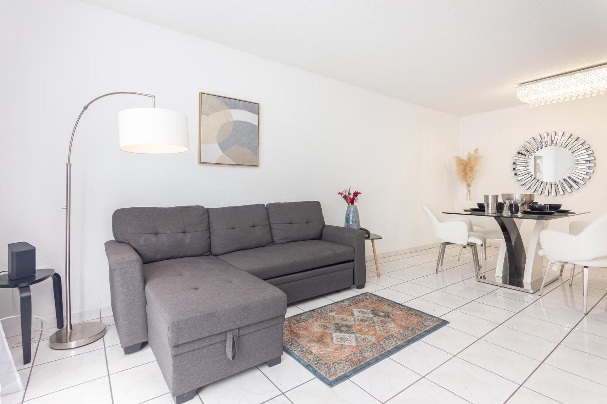 One Bedroom Apartment - With Parking & Balcony - Heart Of Wynwood Miami Esterno foto